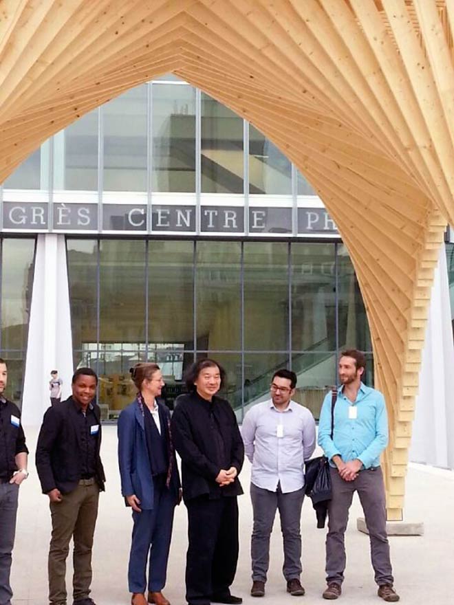 Shigeru BAN, architecte japonais, Lauréat du prix Pritzler 2014 (le Nobel d'architecture) avec Nicolas BARTHES (ingénieur ENSTIB promo 2004, BET BARTHES)